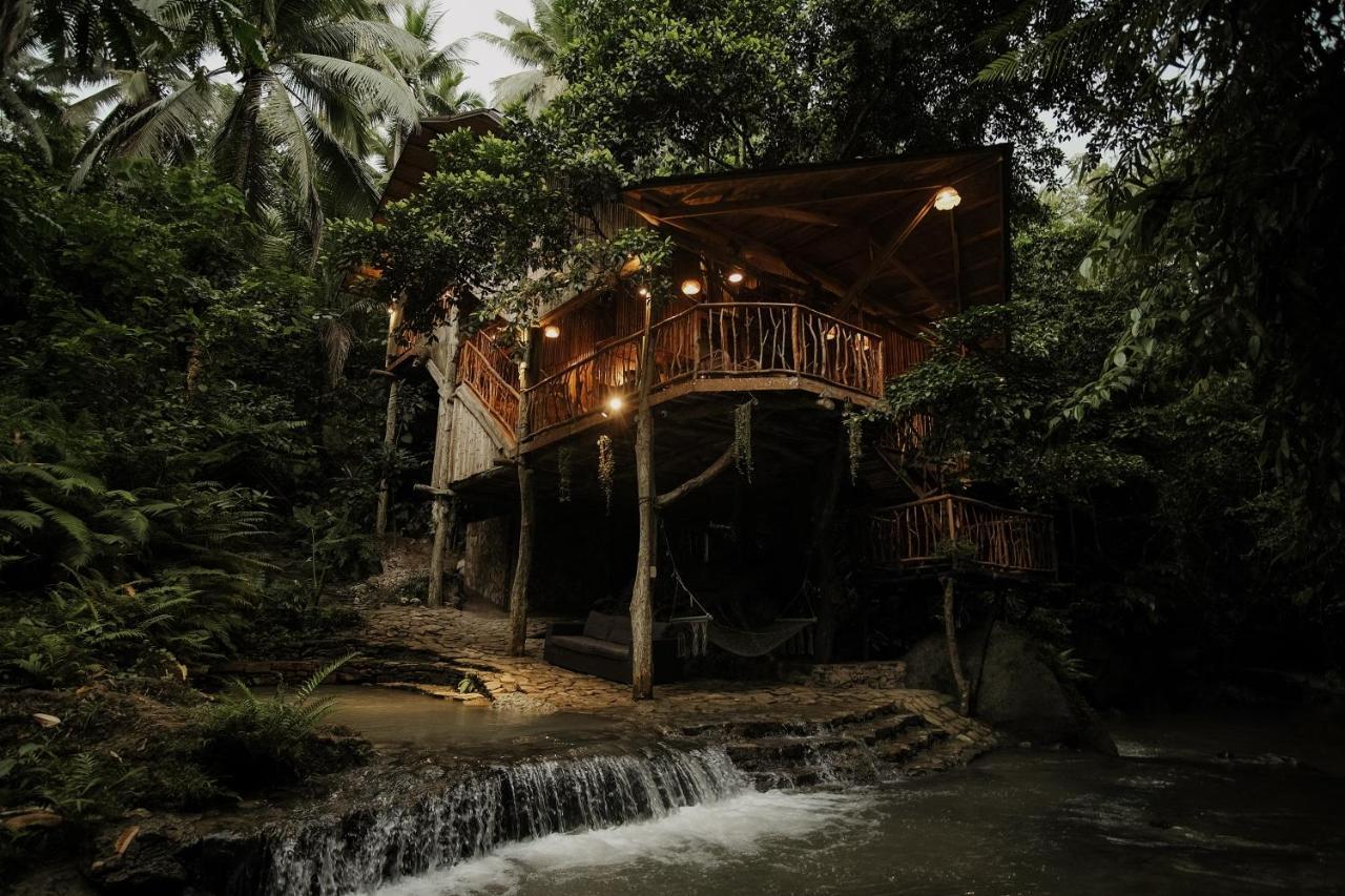 Treehouse De Valentine Villa Balamban Kültér fotó